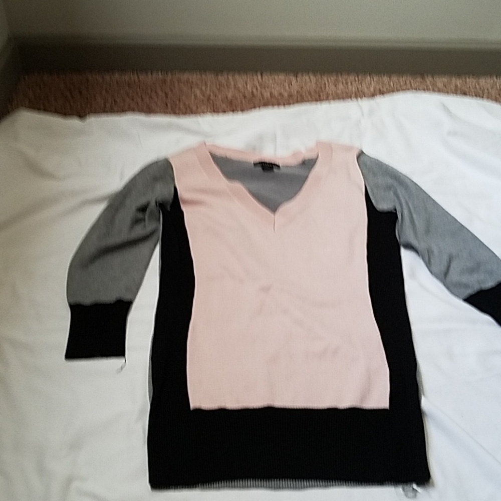 Colorblock Sweater - Picture 4 of 4